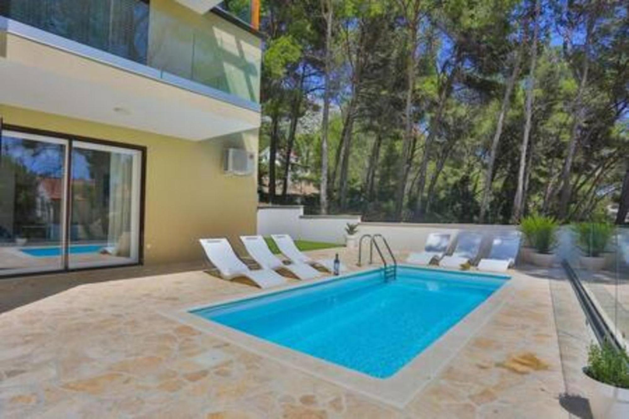 Luxury Blue * Ivan Dolac