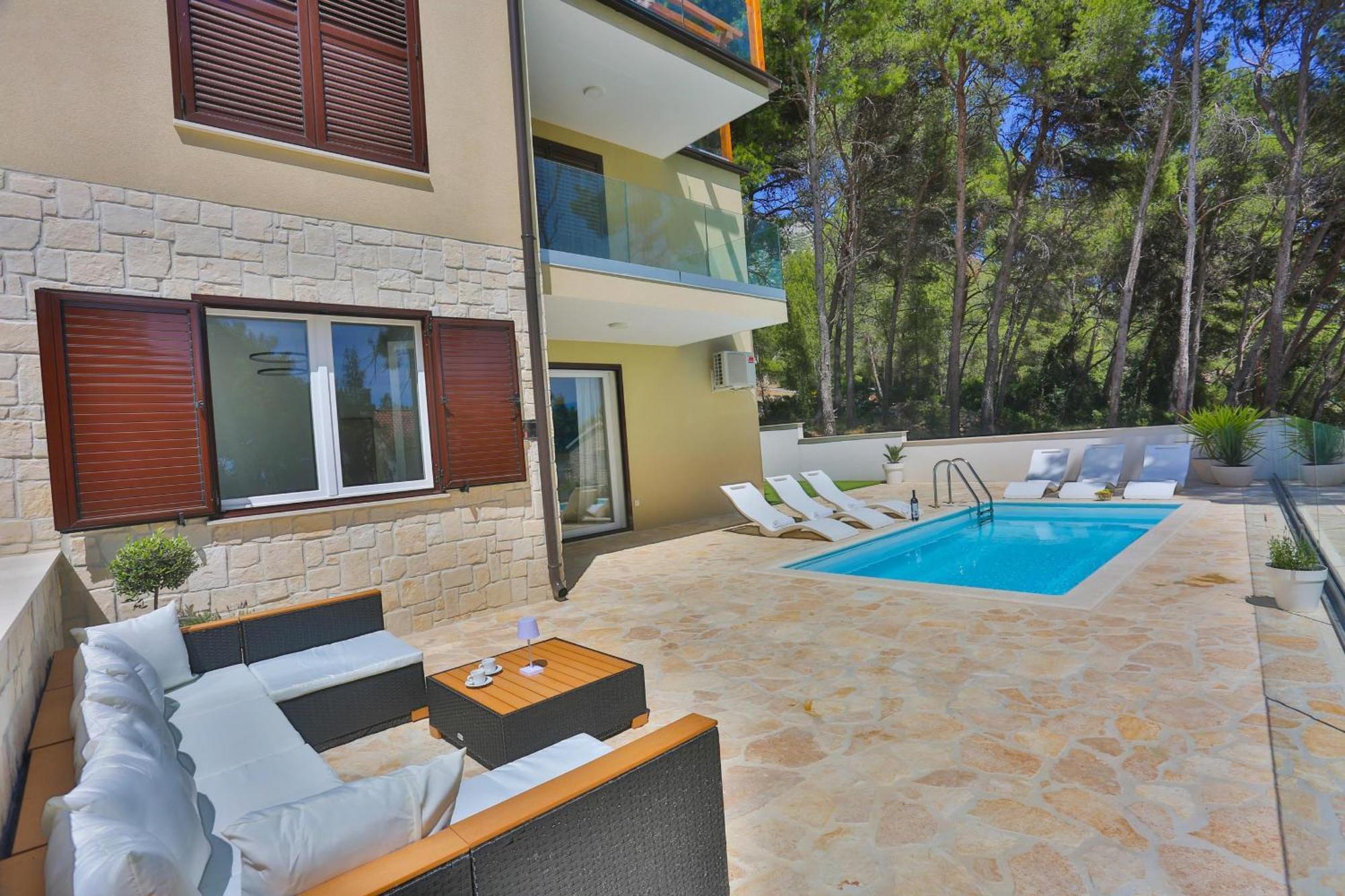 Luxury Blue Ivan Dolac